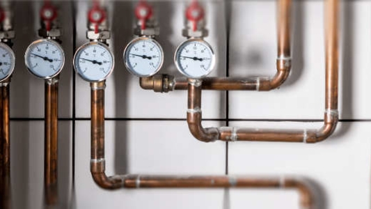 gas pipes valves